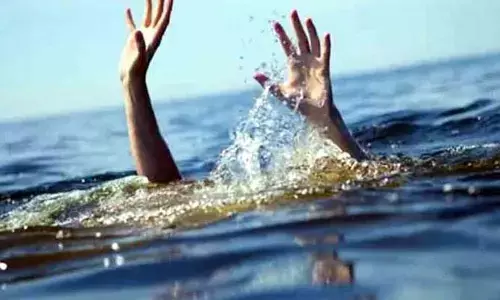 ఈతకు వెళ్లి యువకుడు గల్లంతు