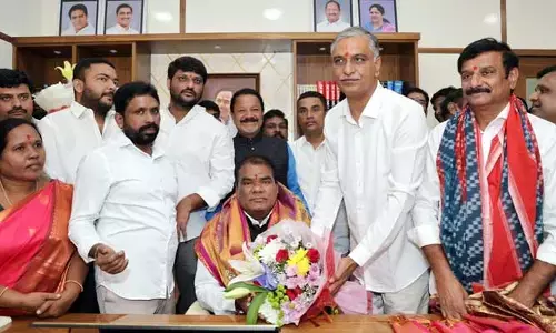 ఎస్సీ, ఎస్టీ కమిషన్ చైర్మన్‌గా బక్కి వెంకటయ్య ప్రమాణ స్వీకారం