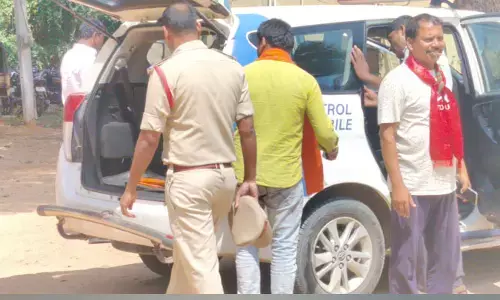 అంగన్వాడీల ముందస్తు అరెస్టులు..
