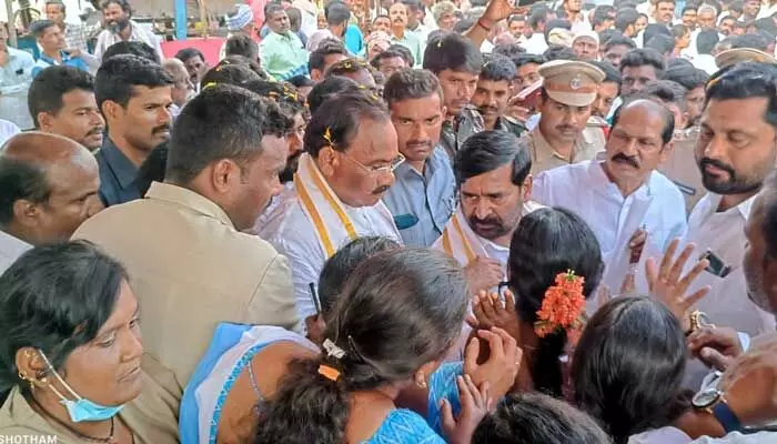 మా పార్టీని ఓడిస్తారేమో.. ఓడించండి..! మంత్రి జగదీశ్ రెడ్డి సంచలన వ్యాఖ్యలు మా పార్టీని ఓడిస్తారేమో.. ఓడించండి..! మంత్రి జగదీశ్ రెడ్డి సంచలన వ్యాఖ్యలు