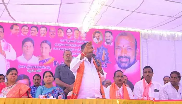 ప్రగతి పథంలో పల్లెలు : ఎమ్మెల్యే ప్రగతి పథంలో పల్లెలు : ఎమ్మెల్యే