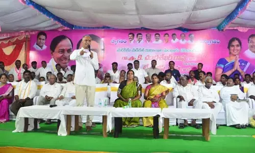 కాంగ్రెస్ వస్తే కరువు, కర్ఫ్యూ : హరీష్ రావు