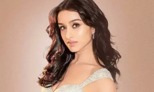 బ్రేకింగ్ : స్టార్ హీరోయిన్‌కు ఈడీ నోటీసులు