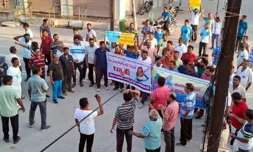 హుజూరాబాద్‌ను జిల్లా చేయాలని వాకర్స్ అసోసియేషన్ ర్యాలీ