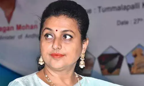ఆ ముగ్గురిని వదలనంటున్న మంత్రి ఆర్‌కే రోజా: కోర్టులో పరువు నష్టం దావా