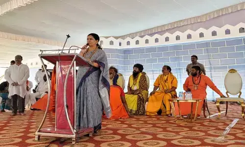 ఛత్రపతి శివాజీ అందరికీ ఆదర్శం - డీకే అరుణ
