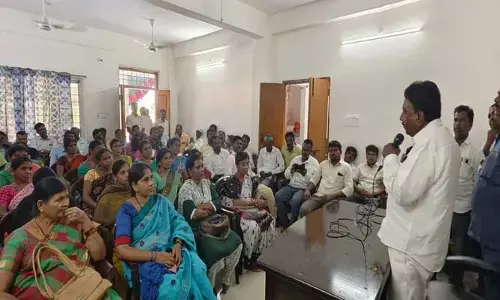 ఐకేపీ ఉద్యోగుల సమస్యలను ప్రభుత్వం దృష్టికి తీసుకెళ్తా - ఎమ్మెల్యే అబ్రహం