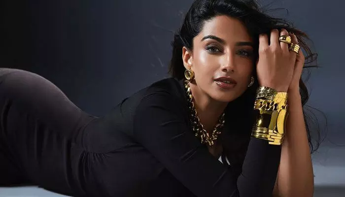మహేష్ బాబు పుణ్యమా అని భారీగా డిమాండ్.. విజయ్ లిప్లాక్తో ఈ హీరోయిన్కు మరో రేంజ్.. మహేష్ బాబు పుణ్యమా అని భారీగా డిమాండ్.. విజయ్ లిప్లాక్తో ఈ హీరోయిన్కు మరో రేంజ్..