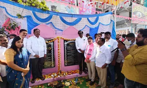పలు అభివృద్ధి పనులకు శంకుస్థాపన చేసిన పువ్వాడ