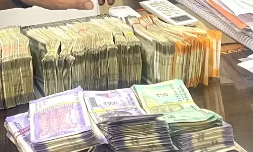 వాహనాల తనిఖీల్లో  రూ.31 లక్షలు నగదు స్వాధీనం