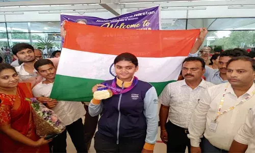 క్రీడాకుసుమాలు జ్యోతి సురేఖ, కోనేరు హంపిలకు ఘన స్వాగతం