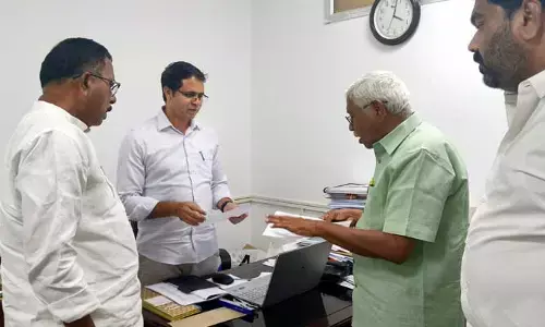 TS: చీఫ్ ఎలక్ట్రోలర్ ఆఫీసర్‌కు విపక్షాల వినతి
