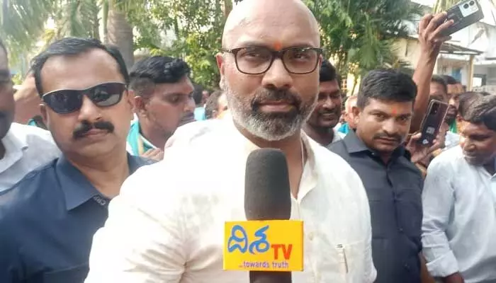 పసుపు బోర్డు తెప్పించిన నేనే.. షుగర్ ఫ్యాక్టరీలను తెరిపిస్తా : ధర్మపురి అరవింద్ పసుపు బోర్డు తెప్పించిన నేనే.. షుగర్ ఫ్యాక్టరీలను తెరిపిస్తా : ధర్మపురి అరవింద్