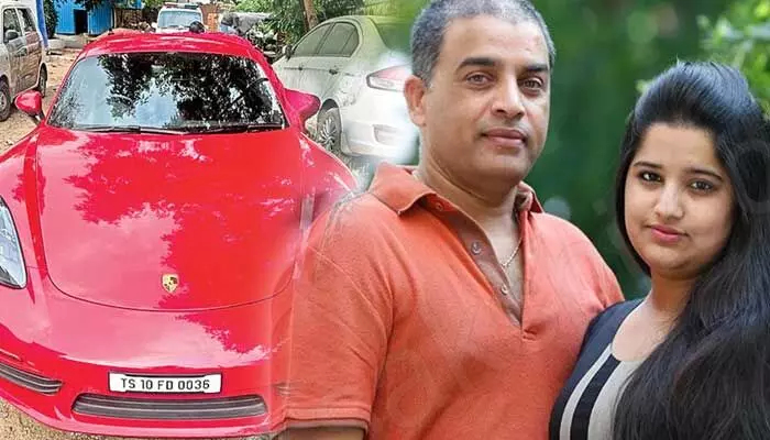 నిర్మాత దిల్రాజ్ అల్లుడు కారు చోరీ.. పోలీసులకు షాకిచ్చిన దొంగ ఏం చెప్పాడంటే? నిర్మాత దిల్రాజ్ అల్లుడు కారు చోరీ.. పోలీసులకు షాకిచ్చిన దొంగ ఏం చెప్పాడంటే?