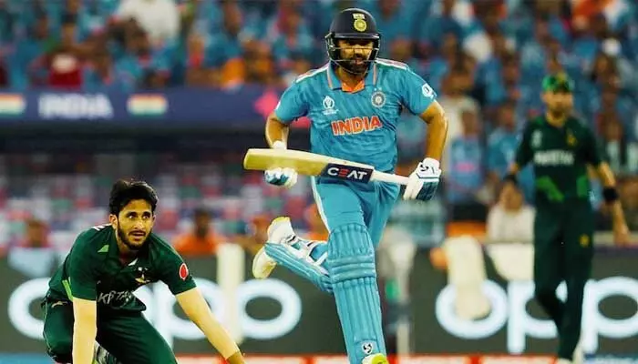 IND vs PAK : జోరుమీదున్న హిట్మ్యాన్.. గెలుపు లాంఛనమే IND vs PAK : జోరుమీదున్న హిట్మ్యాన్.. గెలుపు లాంఛనమే
