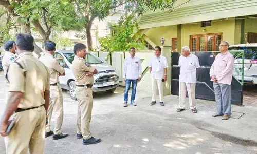 ప్రవళిక ఆత్మహత్య.. నిరుద్యోగానికి అద్దం పడుతోంది : ప్రొఫెసర్ కోదండరామ్