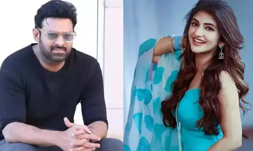 పాన్ ఇండియా స్టార్ అయినా తగ్గేదేలే అంటున్న శ్రీలీల.. ప్రభాస్‌తో మూవీకి భారీ డిమాండ్