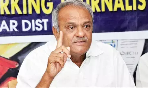 నియామకాలు కేవలం కేసీఆర్ కుటుంబానికే చెందాయి : సీపీఐ జాతీయ కార్యదర్శి నారాయణ