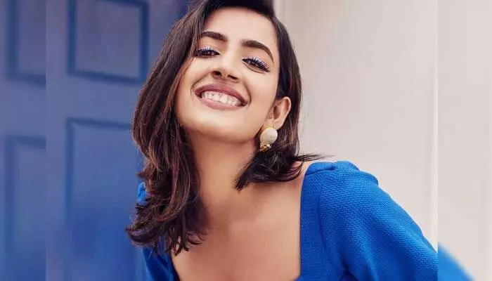 సిసింద్రీ సినిమాలో నా ప్లేస్లో అఖిల్ నటించాడు: నిహారిక కొణిదెల సిసింద్రీ సినిమాలో నా ప్లేస్లో అఖిల్ నటించాడు: నిహారిక కొణిదెల