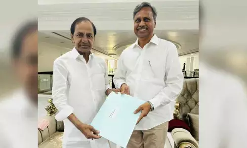 అందరికంటే ముందే బీ-ఫామ్ అందుకున్న పల్లా