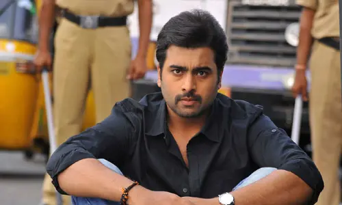 మనుషుల్లా వ్యవహరించి చంద్రబాబుకు వైద్యం అందించండి : Nara Rohit