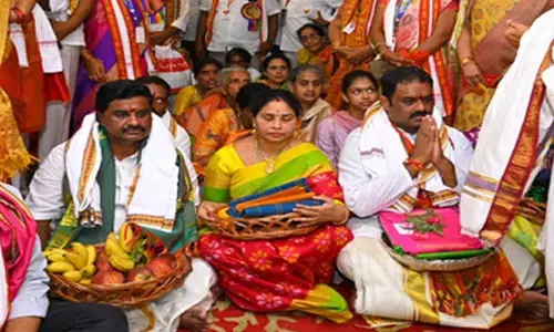 కనకదుర్గమ్మకు టీటీడీ తరఫున పట్టువస్త్రాల సమర్పణ