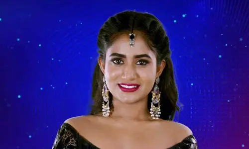 ఆ సమయంలో నాకు ఒక్క ఫోన్ కూడా రాలేదు.. బిగ్ బాస్ బ్యూటీ ఎమోషనల్