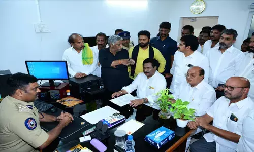 చంద్రబాబుకు లీగల్ మలాఖత్‌ల కుదింపు ప్రభుత్వ కుట్రే