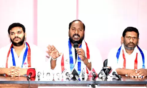 బీఆర్ఎస్ మ్యానిఫెస్టోలో  బీసీల ఊసేది ?
