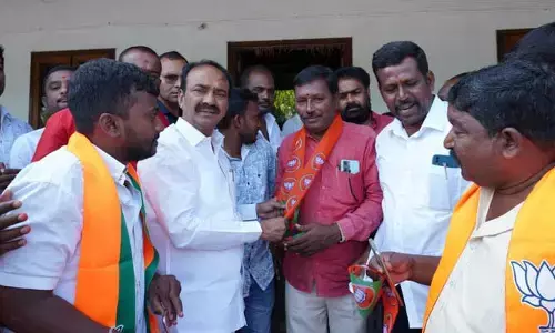 ఈటెల సమక్షంలో బీజేపీలో చేరికలు