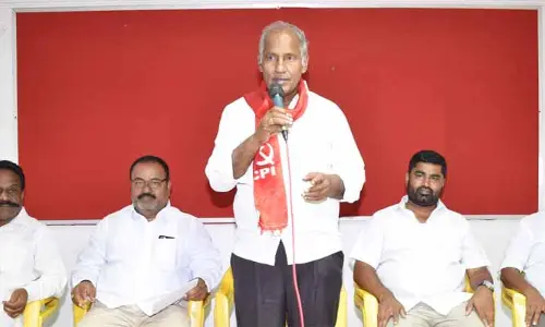 సమరశీల పోరాటాలు నిర్వహించాలి : కూనంనేని సాంబశివ రావు
