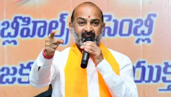 స్టార్ క్యాంపెయినర్గా బండి సంజయ్.. తెలుగు రాష్ట్రాల్లో ఒకే ఒక్కడు! స్టార్ క్యాంపెయినర్గా బండి సంజయ్.. తెలుగు రాష్ట్రాల్లో ఒకే ఒక్కడు!