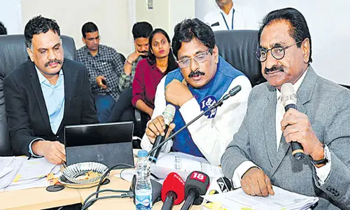 ఏపీ సీఐడీ చీఫ్, ఏఏజీలపై చర్యలకు ఆదేశించండి: ఏపీ హైకోర్టులో పిటిషన్