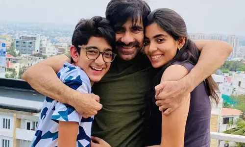 అభిమానులతో కలిసి ‘టైగర్‌ నాగేశ్వరరావు’ చూసిన Ravi Teja పిల్లలు.. వీడియో వైరల్