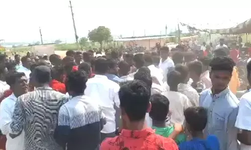 సీహెచ్ కొండూరులో ఆర్మూర్ ఎమ్మెల్యేకు నిరసన సెగ