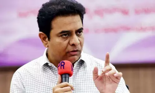 ‘‘ఏదో చిన్నలోపం జరిగినట్లుంది’’.. మేడిగడ్డ ఇష్యూపై మంత్రి కేటీఆర్ కీలక వ్యాఖ్యలు