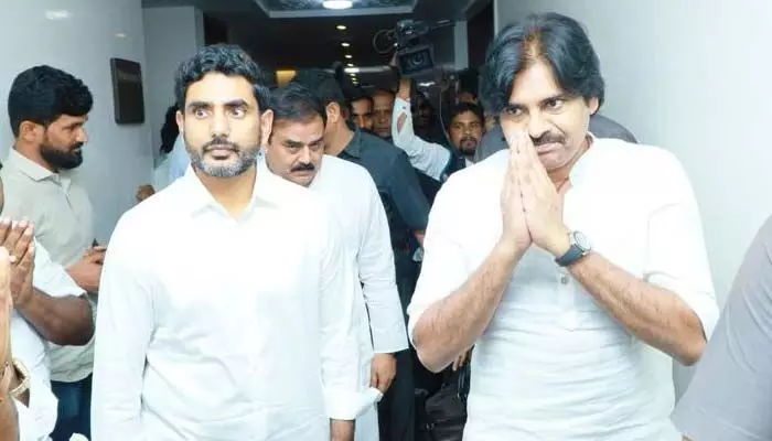 పవన్తో మీటింగ్.. ప్రెస్మీట్లో నారా లోకేశ్ సంచలన వ్యాఖ్యలు పవన్తో మీటింగ్.. ప్రెస్మీట్లో నారా లోకేశ్ సంచలన వ్యాఖ్యలు