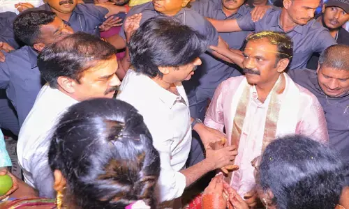 వంగవీటి రాధా పెళ్లి వేడుకల్లో పవన్ కల్యాణ్