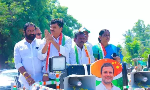 పొంగులేటి ప్రచారం.. కాంగ్రెస్‌లోకి ముత్యాలగూడెం సర్పంచ్