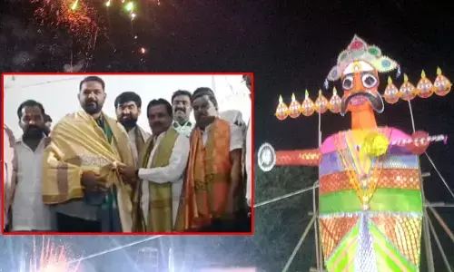 రావణ దహనానికి రూ.6.80 లక్షలు చెల్లించిన గిరిజన నేత