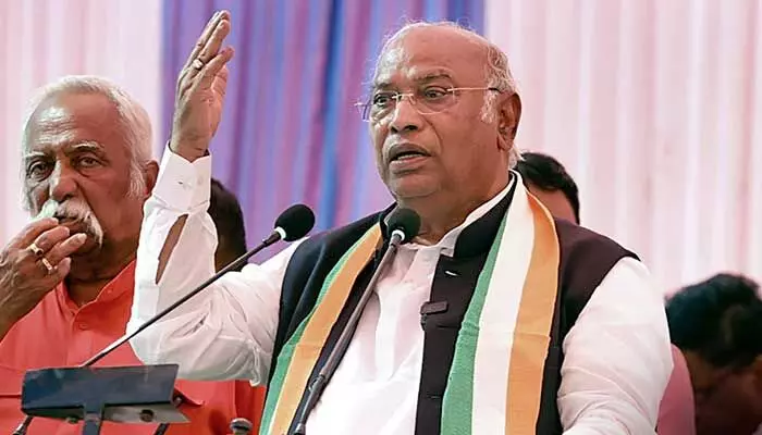 ఐదు రాష్ట్రాల్లోనూ కాంగ్రెస్దే విజయం: మల్లికార్జున ఖర్గె! ఐదు రాష్ట్రాల్లోనూ కాంగ్రెస్దే విజయం: మల్లికార్జున ఖర్గె!