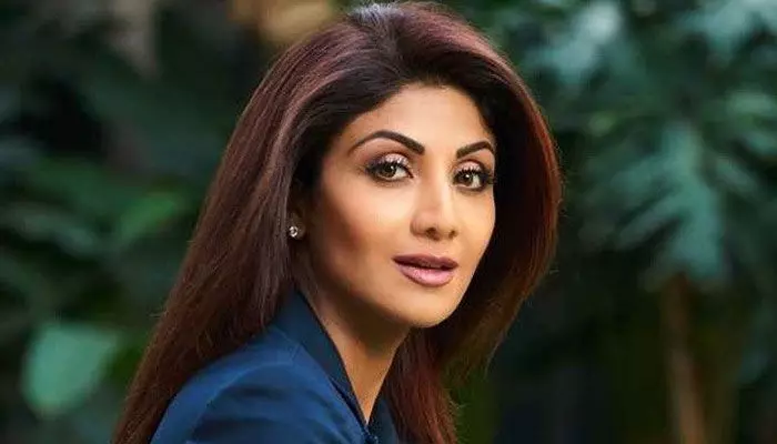 పోర్న్ ఫిల్మ్ కేసులో ఇరుక్కున్న నటి భర్త.. అవమానం తట్టుకోలేక ఆమె ఏం చేసిందో తెలుసా? పోర్న్ ఫిల్మ్ కేసులో ఇరుక్కున్న నటి భర్త.. అవమానం తట్టుకోలేక ఆమె ఏం చేసిందో తెలుసా?