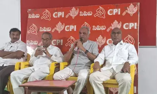 లిక్కర్ కేసులో కవితను అరెస్ట్ ఎందుకు చేయలేదు: సీపీఐ నారాయణ