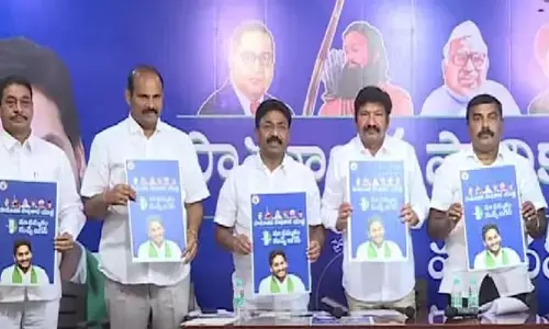బోన్‌ ఎక్కాడు, బొక్కలోకి కూడా వెళ్లాడు : చంద్రబాబుపై మంత్రి జోగి రమేశ్ ఘాటు విమర్శలు