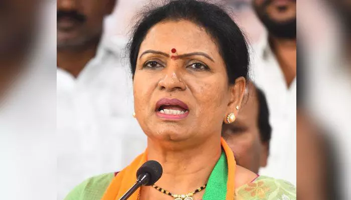 D. K. Aruna : పార్టీ మార్పు ప్రచారం.. డీకే అరుణ క్లారిటీ! D. K. Aruna : పార్టీ మార్పు ప్రచారం.. డీకే అరుణ క్లారిటీ!