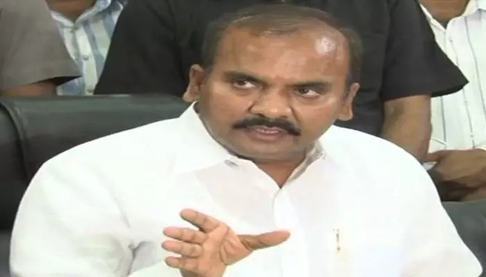 కొడాలి నాని నాలుకకు త్వరలోనే వాతలు పెడతాం: మాజీమంత్రి ప్రత్తిపాటి పుల్లారావు కొడాలి నాని నాలుకకు త్వరలోనే వాతలు పెడతాం: మాజీమంత్రి ప్రత్తిపాటి పుల్లారావు