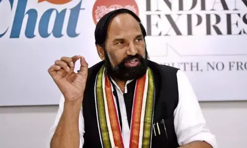 KCR రాజీనామా చేసేందుకే రేపు కేబినెట్ భేటీ: MP ఉత్తమ్ కీలక వ్యాఖ్యలు