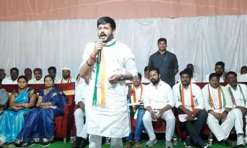 మీకు దమ్ముంటే ఘణపురం ఆనకట్టకు రండి :  Mynampally Rohith