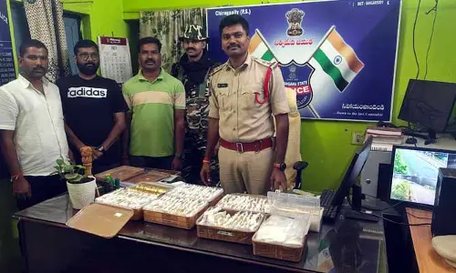 గుజరాత్‌ నుంచి తరలింపు.. సరిహద్దులో భారీగా బంగారం సీజ్