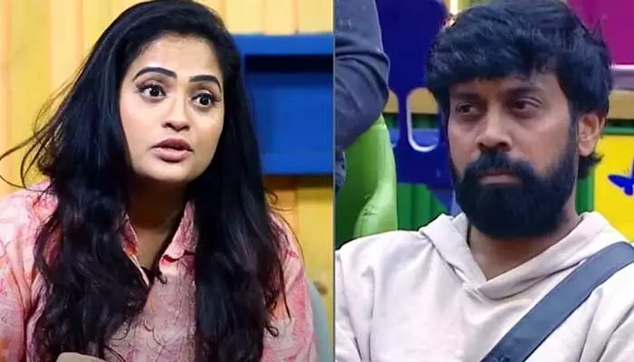 ప్రశాంత్ జోలికి రావొద్దంటూ అసభ్యంగా మాట్లాడారు.. కన్నీళ్లు పెట్టుకున్న ఆట సందీప్ భార్య ప్రశాంత్ జోలికి రావొద్దంటూ అసభ్యంగా మాట్లాడారు.. కన్నీళ్లు పెట్టుకున్న ఆట సందీప్ భార్య